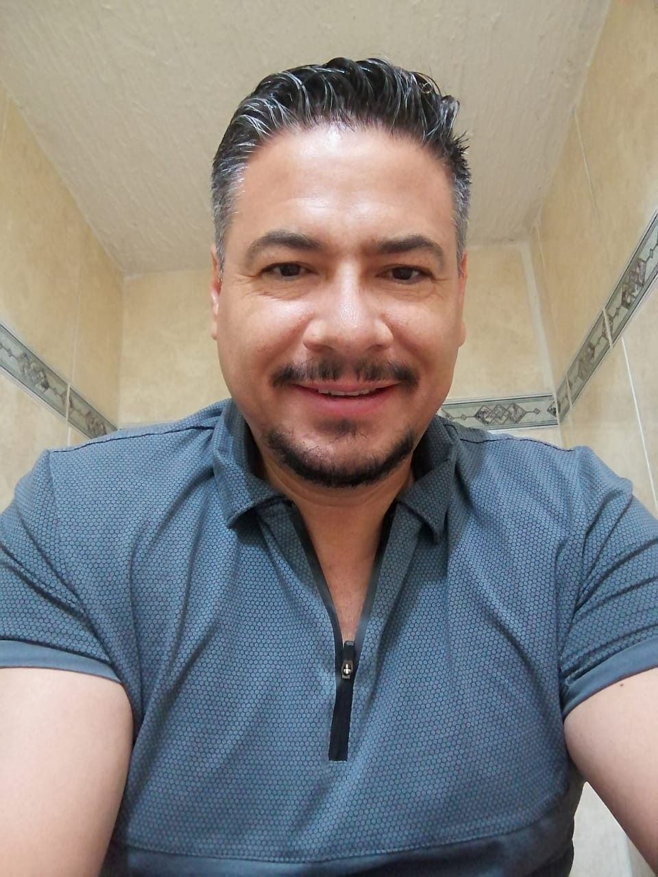 <em>Mario David P.</em>